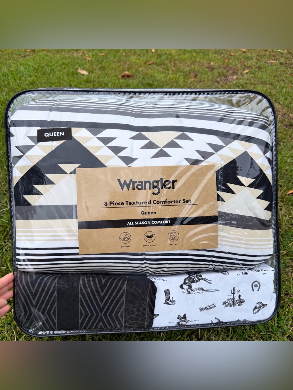 Wrangler Black and Cream Geometric 8-Piece Comforter Set